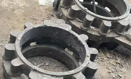 How do threaded holes revolutionize valve installation?